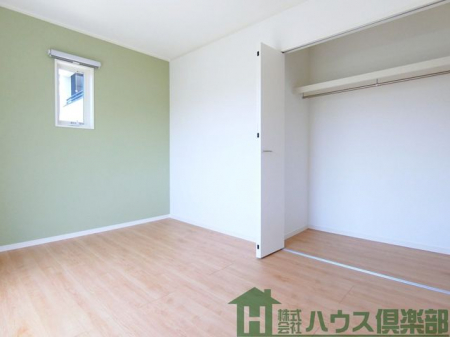 q@QKU̗młIoRj[ɖʂĂ܂IO[̃ANZgNX₩ł