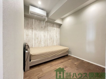 �q�������@�q������