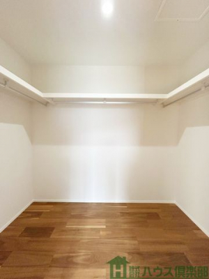 ���[�@�E�H�[�N�C���N���[�[�b�g�������Ղ�ł���