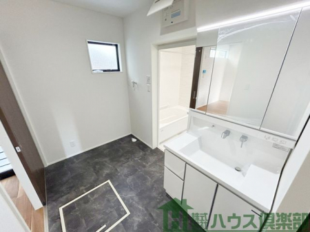 ���ʑ�E���ʏ��@�R�ʋ��̎��[�����Ղ���ʑ�ɁA�L���ƃL�b�`������o���肪�ł��Ďg���₷���ł���