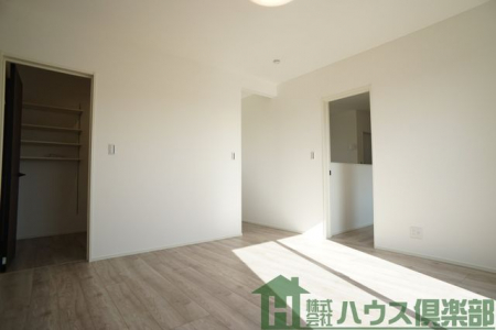 ���ӊ��@-