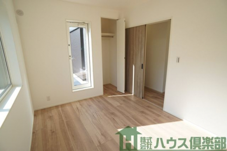 ���ӊ��@-