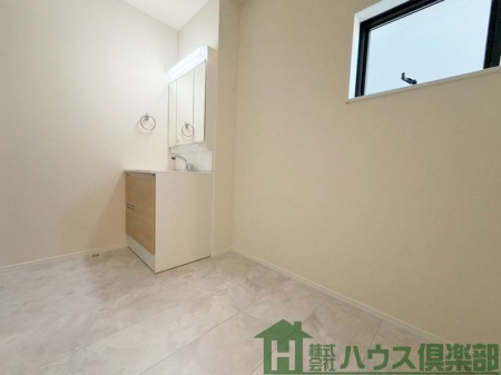 ���ʑ�E���ʏ��@�L�߂̐��ʎ��ł��I���D�݂̎��[��u���Ă���