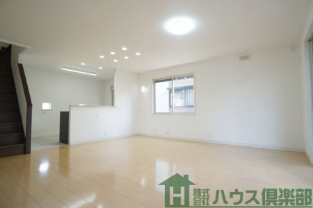 ���r���O�@�Ƒ����W�܂�L�X�Ƃ������r���O�ł��I