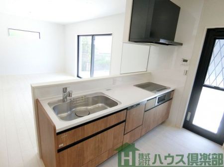 �L�b�`���@���ǃL�b�`���͎茳�����r���O������͌����Ȃ��̂ŁA�X�b�L���ƌ����܂���