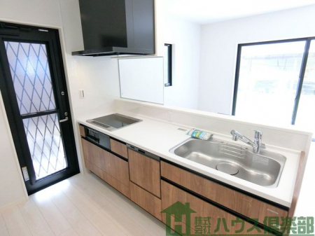 �L�b�`���@IH�N�b�L���O�q�[�^�[�t�̃L�b�`���ł��B�򐅊�A�H���t�͂��ꂵ���|�C���g��