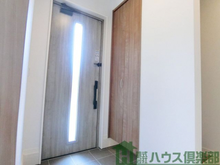 ���ց@�̌��^�C�v�̌��փh�A�Ŗ��邢���ւł��I