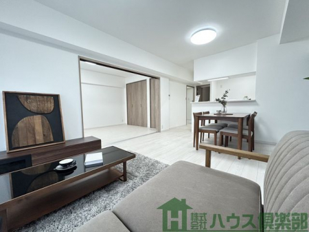 ���r���O�@�k�c�j14���A���t�H�[���ς݂Ő������̂����Ԃł��B