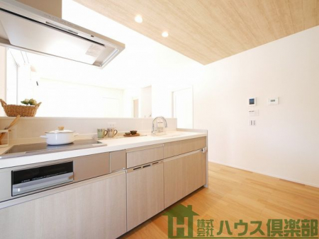 �L�b�`���@�H��@�E�Z���T�[��������������֗��ȃL�b�`���B�I�[���d���Z��ŉ��K�ȏZ��Ԃł��B