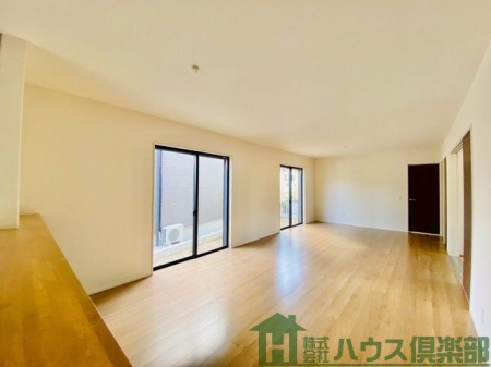 ���r���O�@�J�����̂��郊�r���O�B�傫�ȉƋ���ݒu�\�ł��I