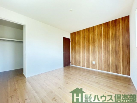 �@��Ƃ�̍L�������͂̎�Q���i�V���j�B������������Ԃł�����肭�낰�܂��B