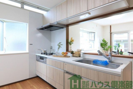 �L�b�`���@�J�E���^�[�L�b�`���Ŕz�V�����N���N��