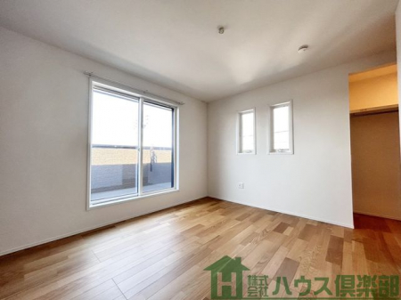 �o���R�j�[�@��Q���ɂ������߂̂������8.7���B�x�b�h��u���Ă��]�T�̂�����K�ȃv���C�x�[�g��Ԃł��B