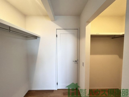 ���ց@��Q���i�E�H�[�N�C���N���[�[�b�g�j�e�����Ɏ��[�X�y�[�X����܂��I�G�ߕ��̈ߗނ�ו������[�ł��܂���