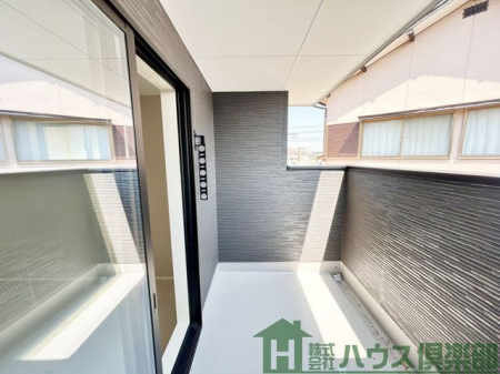 ���[�@���󕨂��������花������p�I�ȃo���R�j�[�ł��B