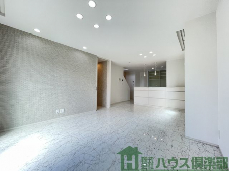 ���r���O�@���r���O