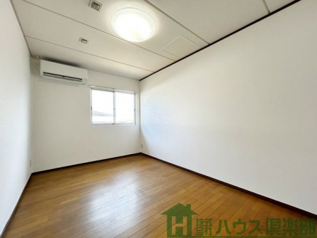 ���̑��@�P�K�@�m��5.6�����ꂼ�ꂪ�v���C�x�[�g���؂ɂł���A���S�n�̗ǂ���Ԃł��B