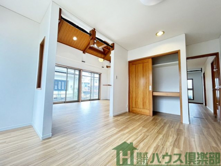 ���r���O�@�Ƒ��ł������H�����y���߂�_�C�j���O�X�y�[�X