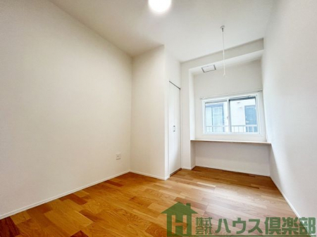 ���̑����ρ@���P�K�m���i�S�D�U���j���r���O�ɗאڂ��Ă���A���q�l���V�ԗl�q���L�b�`�����猩������S�̋�ԁB�܂��A���q���ɂ��g���₷�����p�r�ȋ��