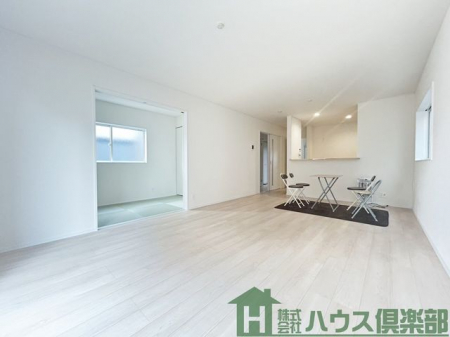 ���r���O�@�����r���O�Ƒ��݂�Ȃł������߂�����A�J�����̂��郊�r���O���