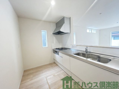 �L�b�`���@���L�b�`���Ǝ��������ǂ��A�����̗������X���[�Y�ɂ��Ȃ���g���₷���L�b�`��