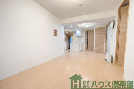 ���r���O�@���摜�͉��H���Ă��܂��B�ו�������Ȃǌ����Ƒ��Ⴕ�܂��B