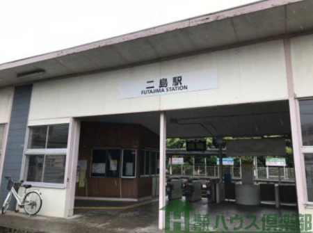 ���ӊ��@�񓇉w(JR��B �}�L�{��) �k��15���B 1100m