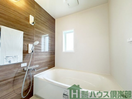 �����@����