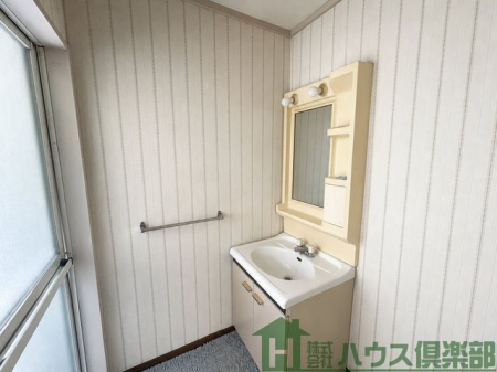 ���ʑ�E���ʏ��@���ʁ��f�ڎʐ^��AI�ɂ��摜���H�ō폜���Ă���܂��B