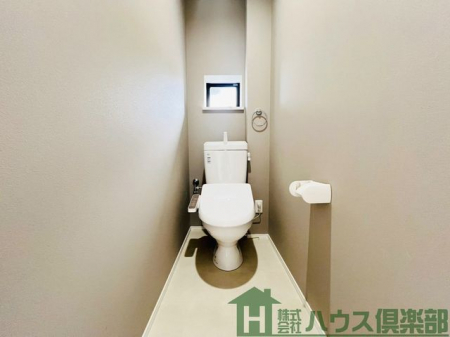 �g�C���@�g�C���̓E�H�V�����b�g�t���I�P�K�ƂQ�K�ɂ���܂��̂ő�Ƒ��ɂ����ꂵ���d�l�ł��I